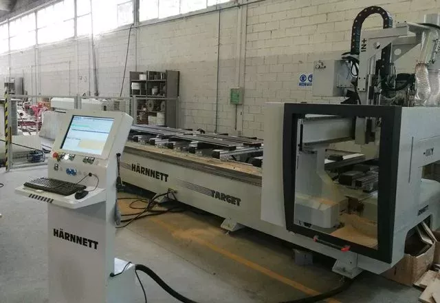 Instalación de HÄRNNETT CNC Alum Instalación de HÄRNNETT CNC Alum